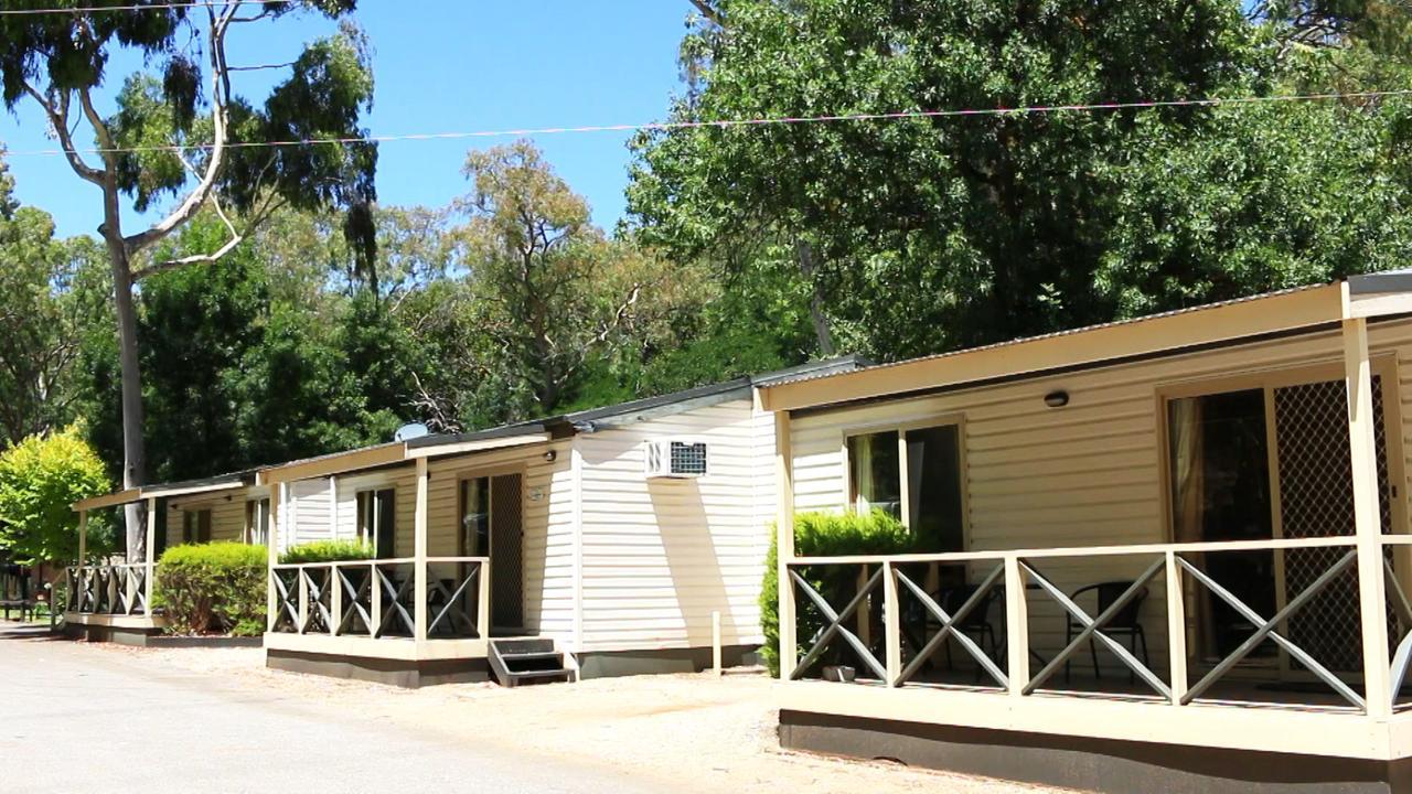 מלון Adelaide Brownhill Creek Tourist Park מראה חיצוני תמונה